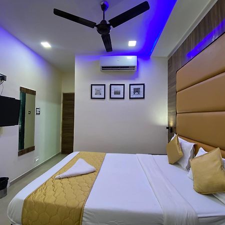 Hotel Blue Wellington - Near Mumbai Airport Pokój zdjęcie