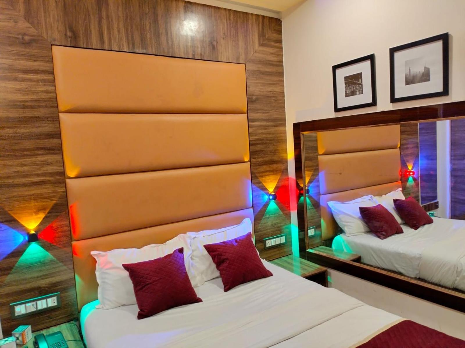 Hotel Blue Wellington - Near Mumbai Airport Zewnętrze zdjęcie
