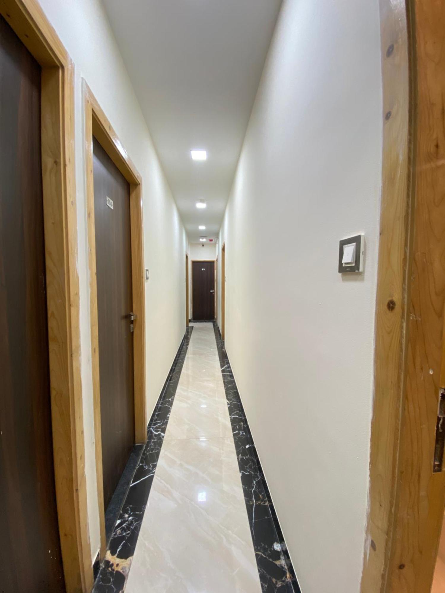 Hotel Blue Wellington - Near Mumbai Airport Zewnętrze zdjęcie