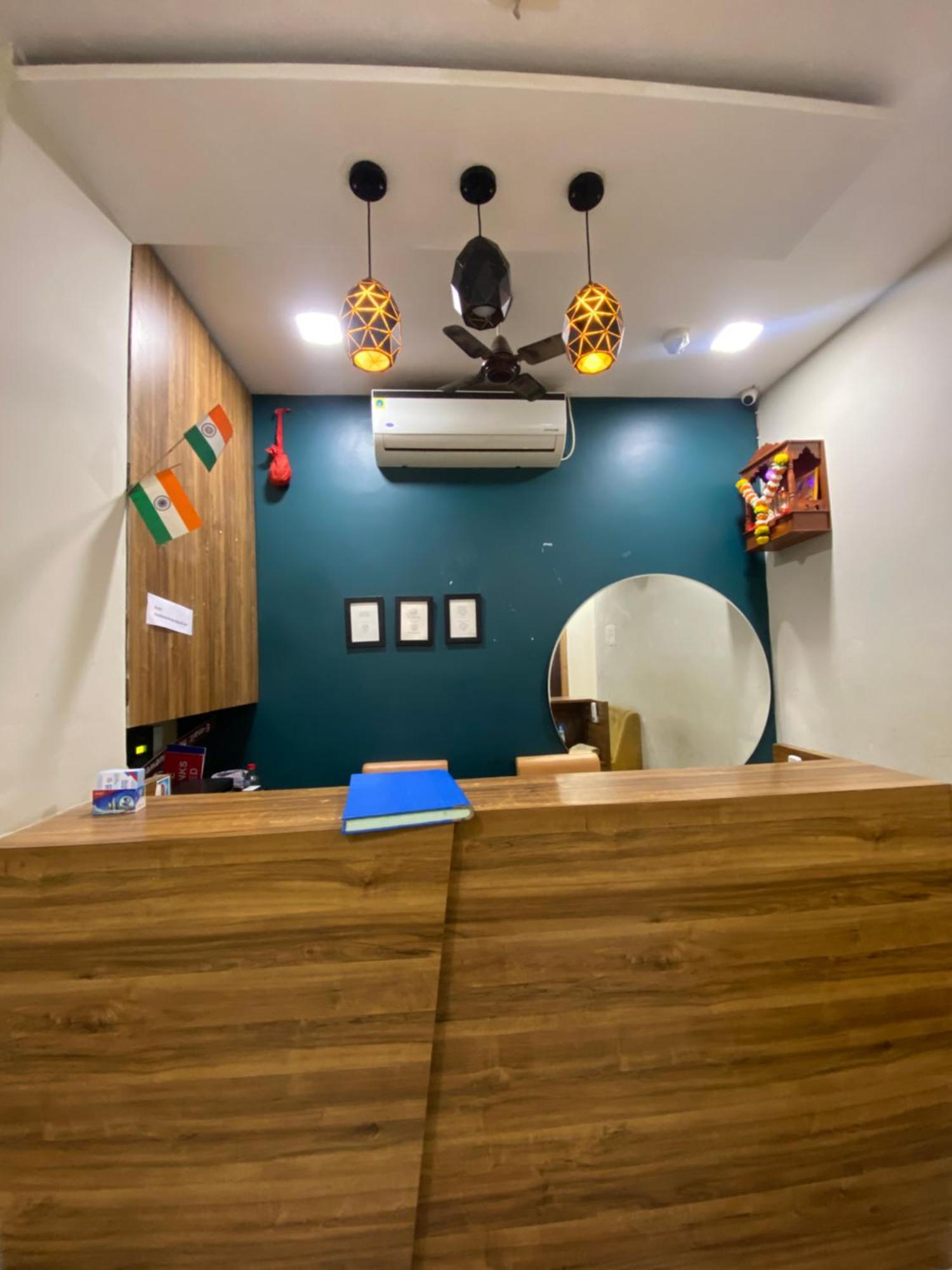 Hotel Blue Wellington - Near Mumbai Airport Zewnętrze zdjęcie